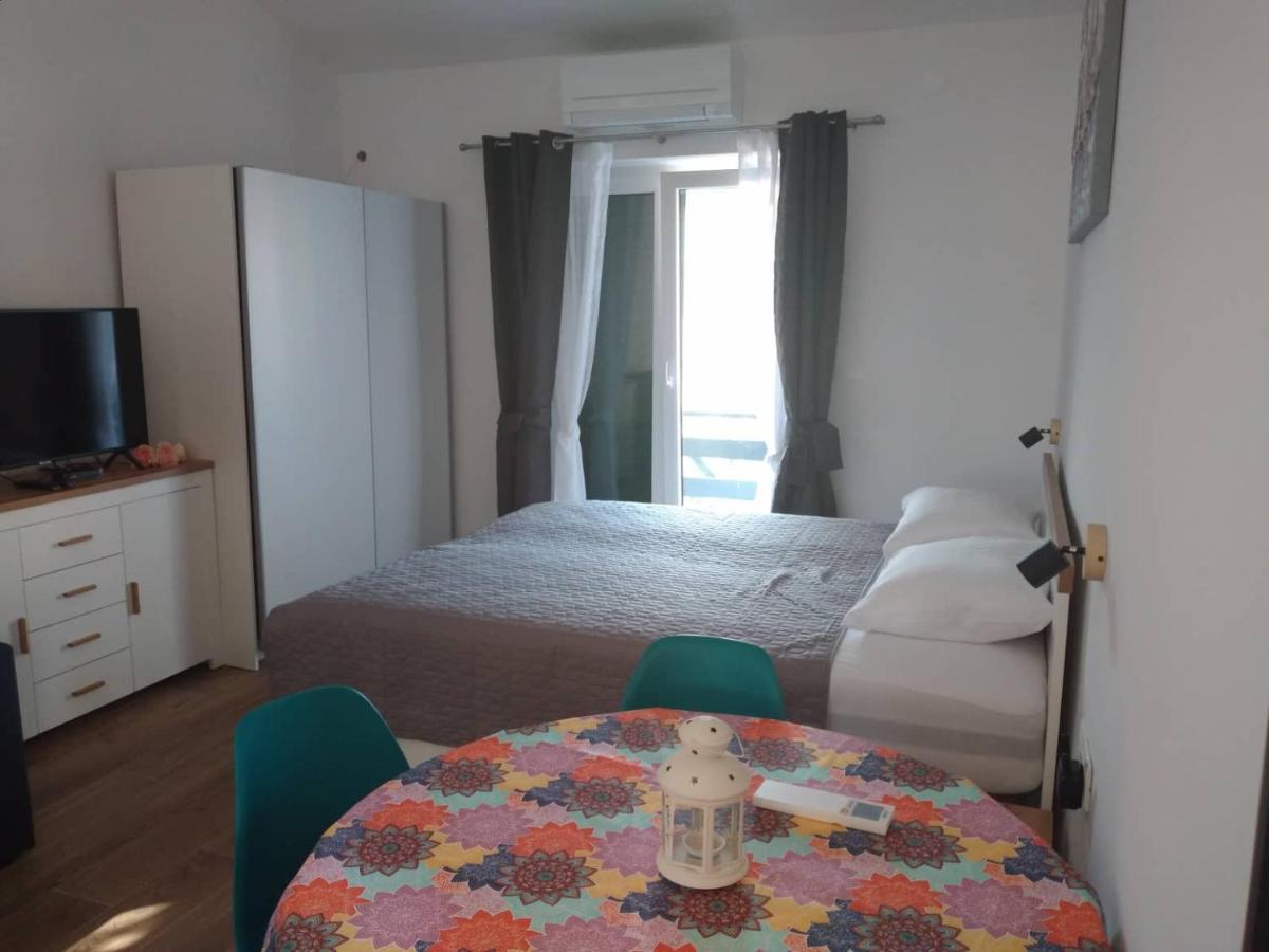 Apartmani Luni Премантура Екстер'єр фото